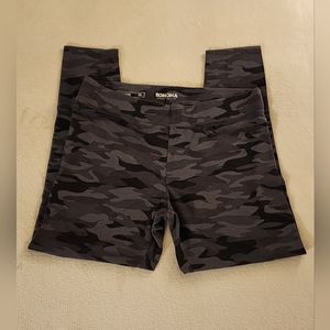 Sonoma Goods for Life Women's Camo Leggings XL